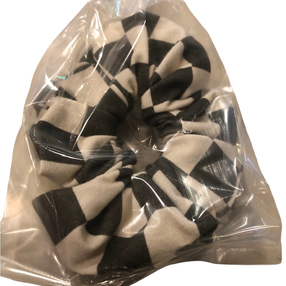 NWT Handmade Dark Grey / White Checker Scrunchy: Proceeds School Fundraiser